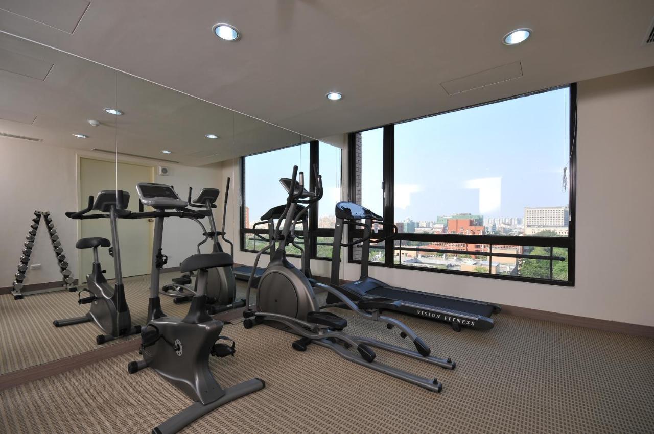 Zenda Suites Tainan Buitenkant foto